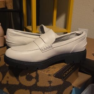 a new day Women's Cream Loafers